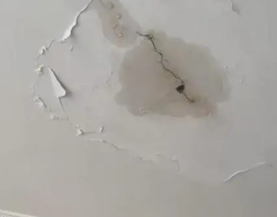 岚皋阳台漏水维修公司分享下屋面防水工程质量问题原因分析